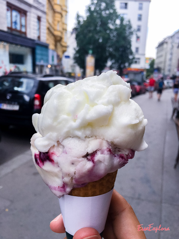 Eis essen in Wien