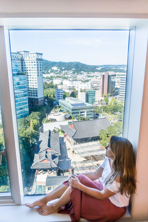 Mit dem Ausblick über Seoul lässt es sich genießen