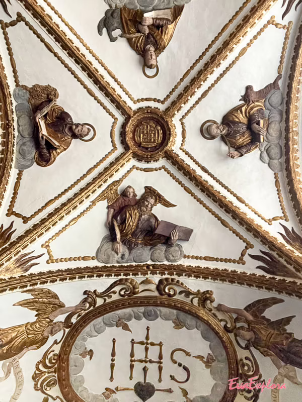 Inschriften und Heilige Decke Dom Paderborn