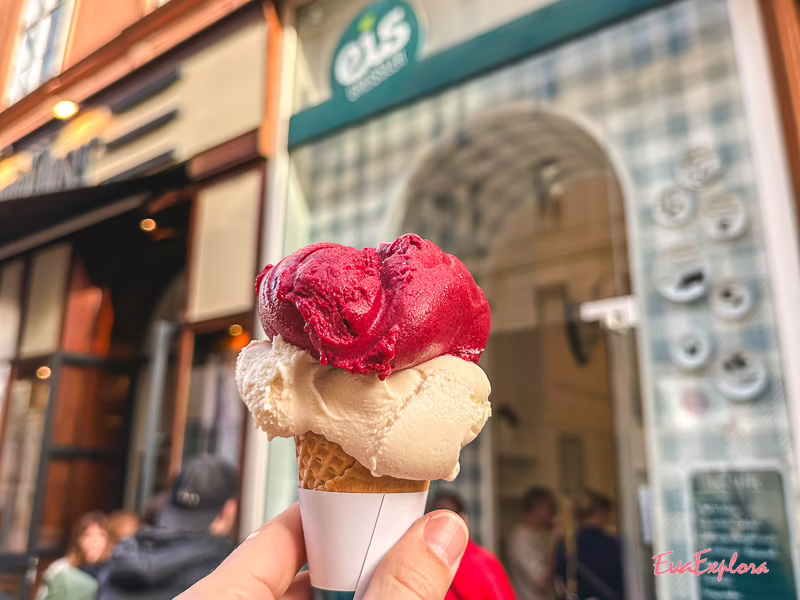 Eis essen in Wien